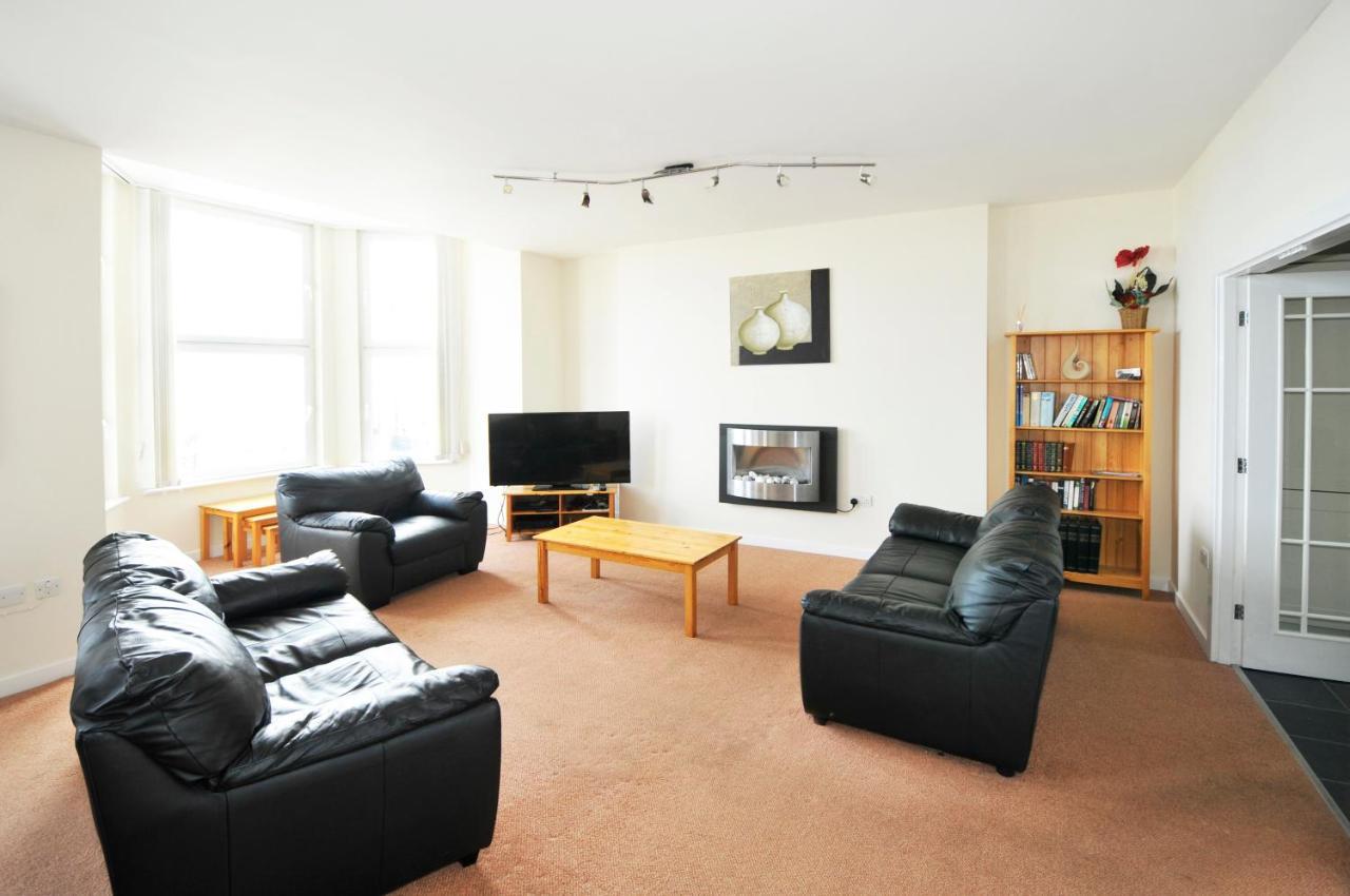 Cunard Apartments Douglas Bagian luar foto