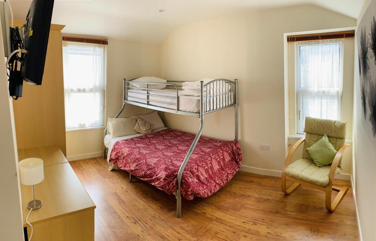Cunard Apartments Douglas Bagian luar foto
